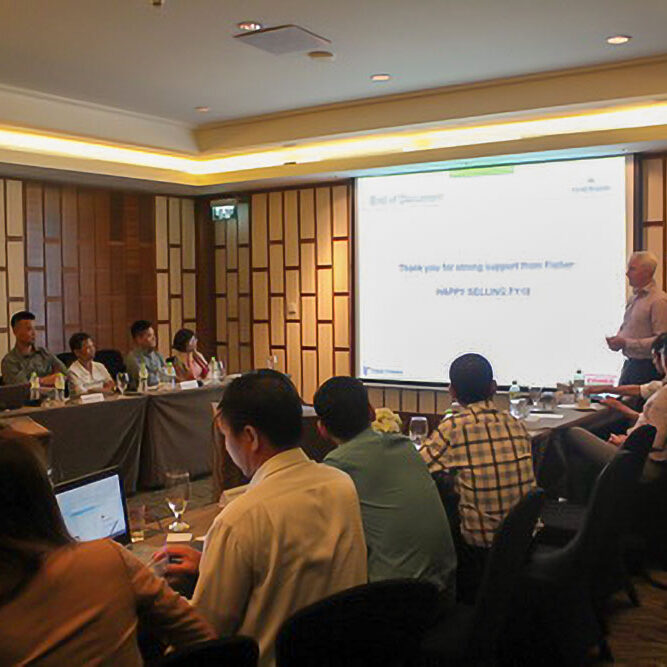 Final Control Meeting in Danang from Sep 21-22, 2017: - Review business activity FY17 - Review business plan FY18 - Award the certificates to Toan Thang Engineering Corp “Asia Pacific Eceeding Lifecycle Serrvice Booking 2017” and “Asia Pacific Most Improved LBP 2017”