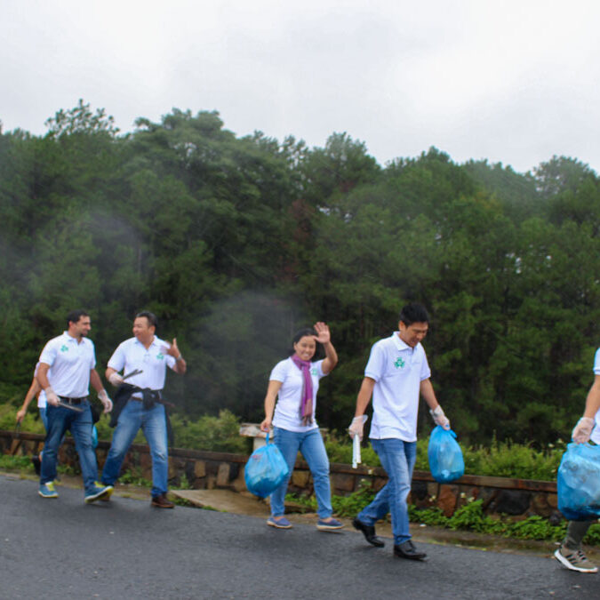 Tte Deployed The Campaign "No Single Use Plastics" Arround Tuyen Lam Lake - Da Lat City